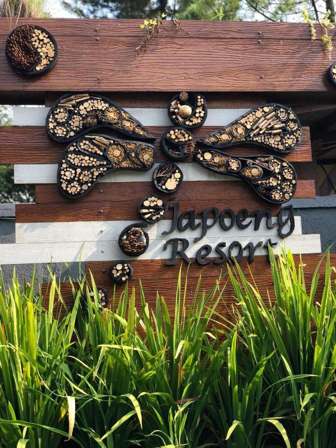 Tjapoeng Resort Bogor Bagian luar foto