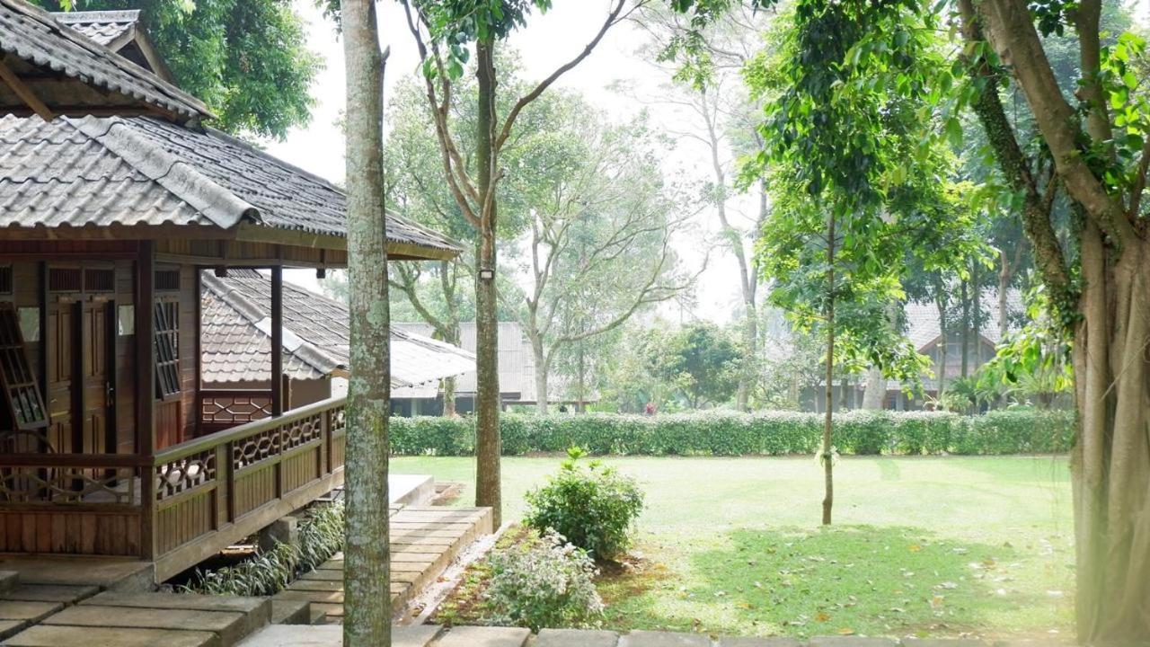 Tjapoeng Resort Bogor Bagian luar foto