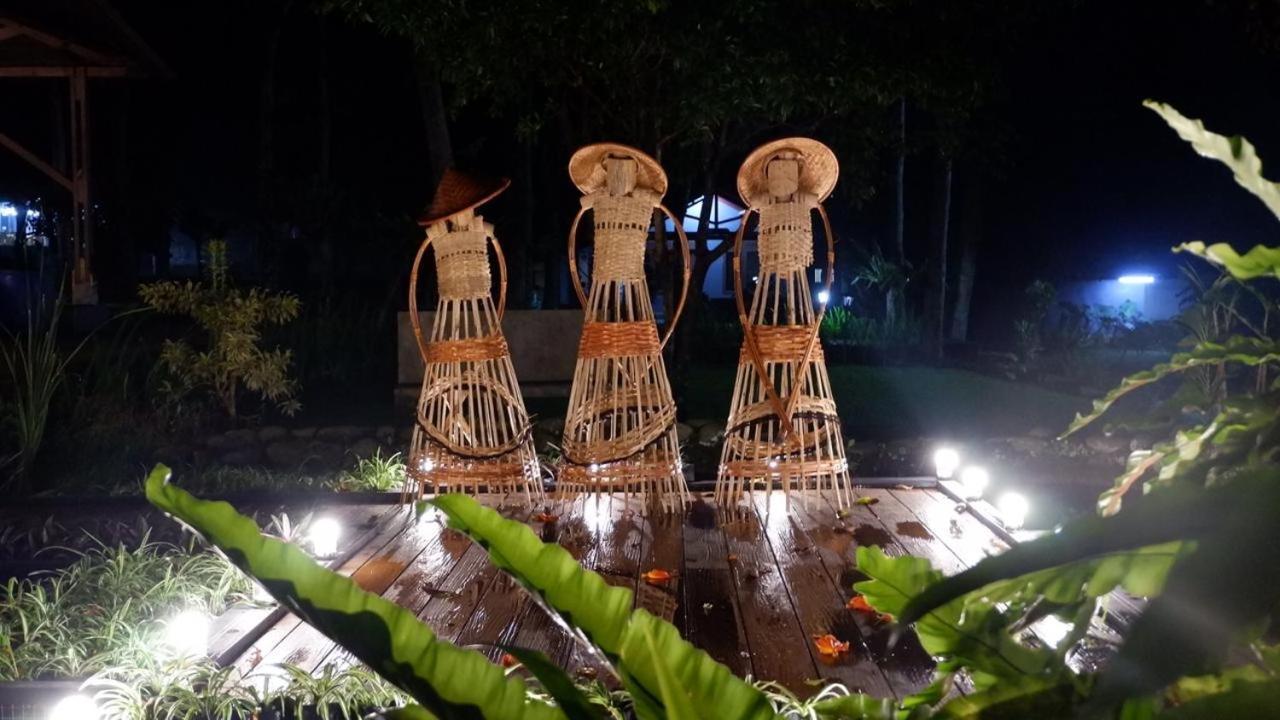 Tjapoeng Resort Bogor Bagian luar foto