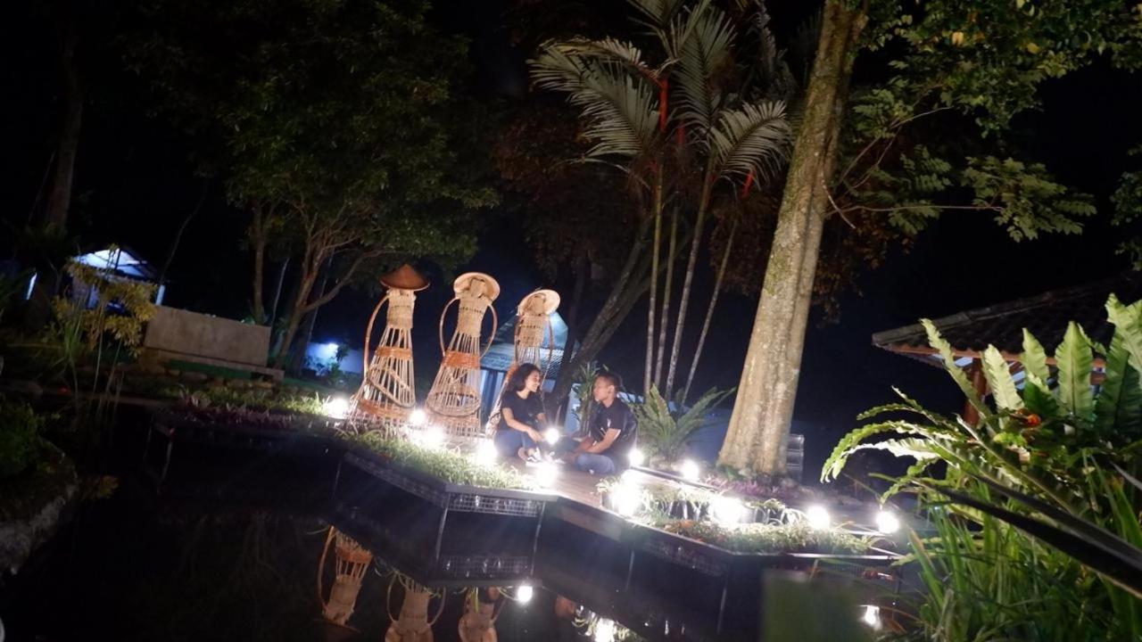 Tjapoeng Resort Bogor Bagian luar foto